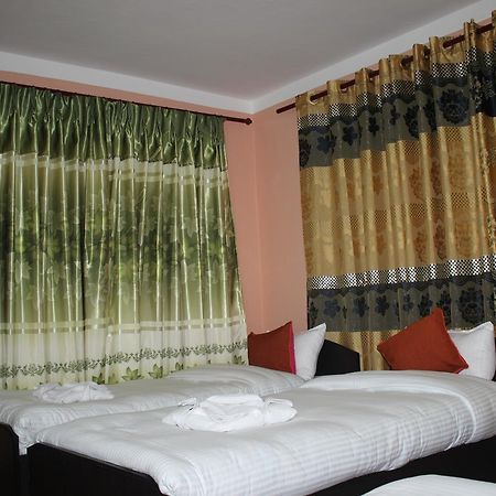 Travellers Dorm Bed & Breakfast Kathmandu Bagian luar foto