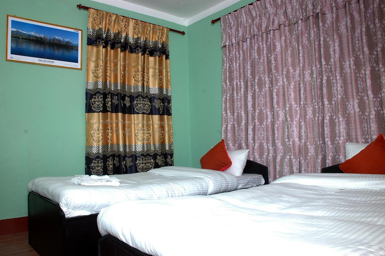 Travellers Dorm Bed & Breakfast Kathmandu Bagian luar foto