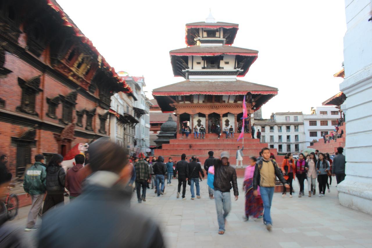 Travellers Dorm Bed & Breakfast Kathmandu Bagian luar foto