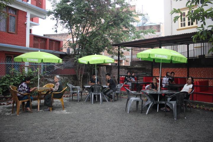Travellers Dorm Bed & Breakfast Kathmandu Bagian luar foto